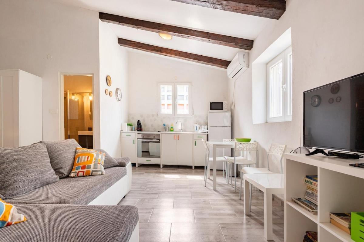 וויס Apartments Martinis מראה חיצוני תמונה