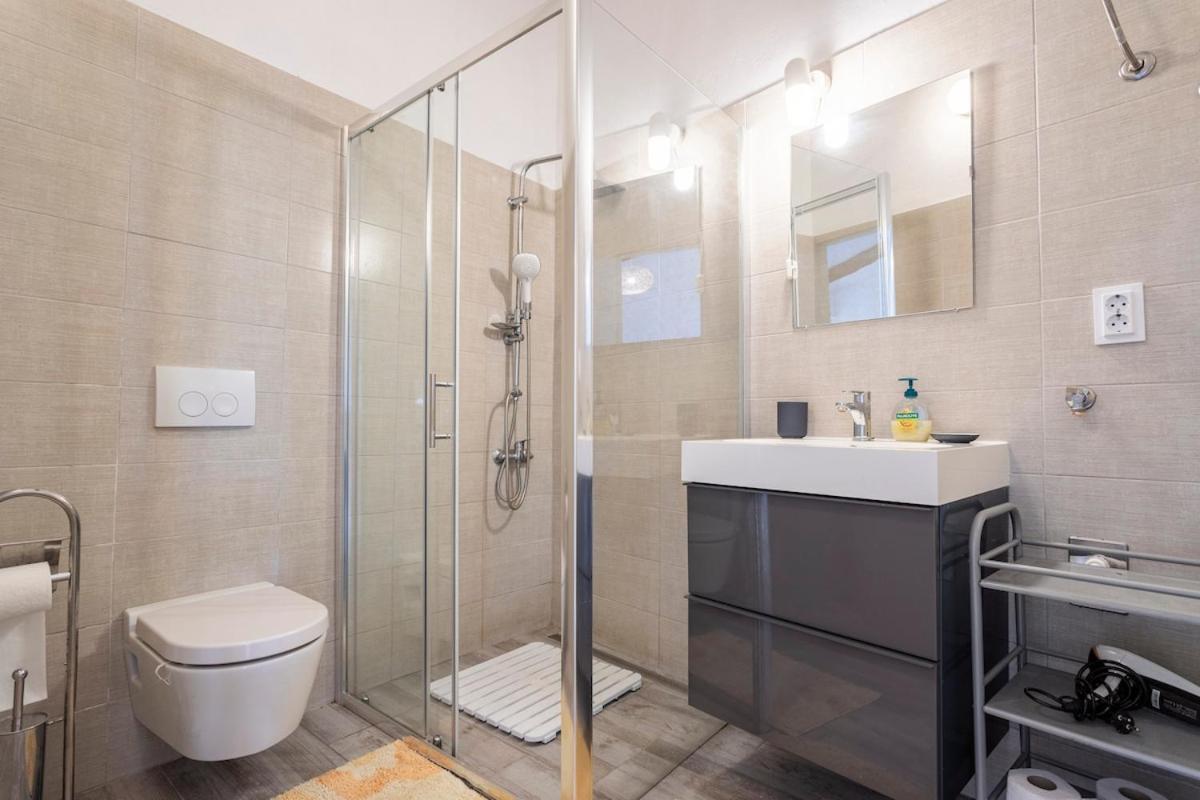וויס Apartments Martinis מראה חיצוני תמונה