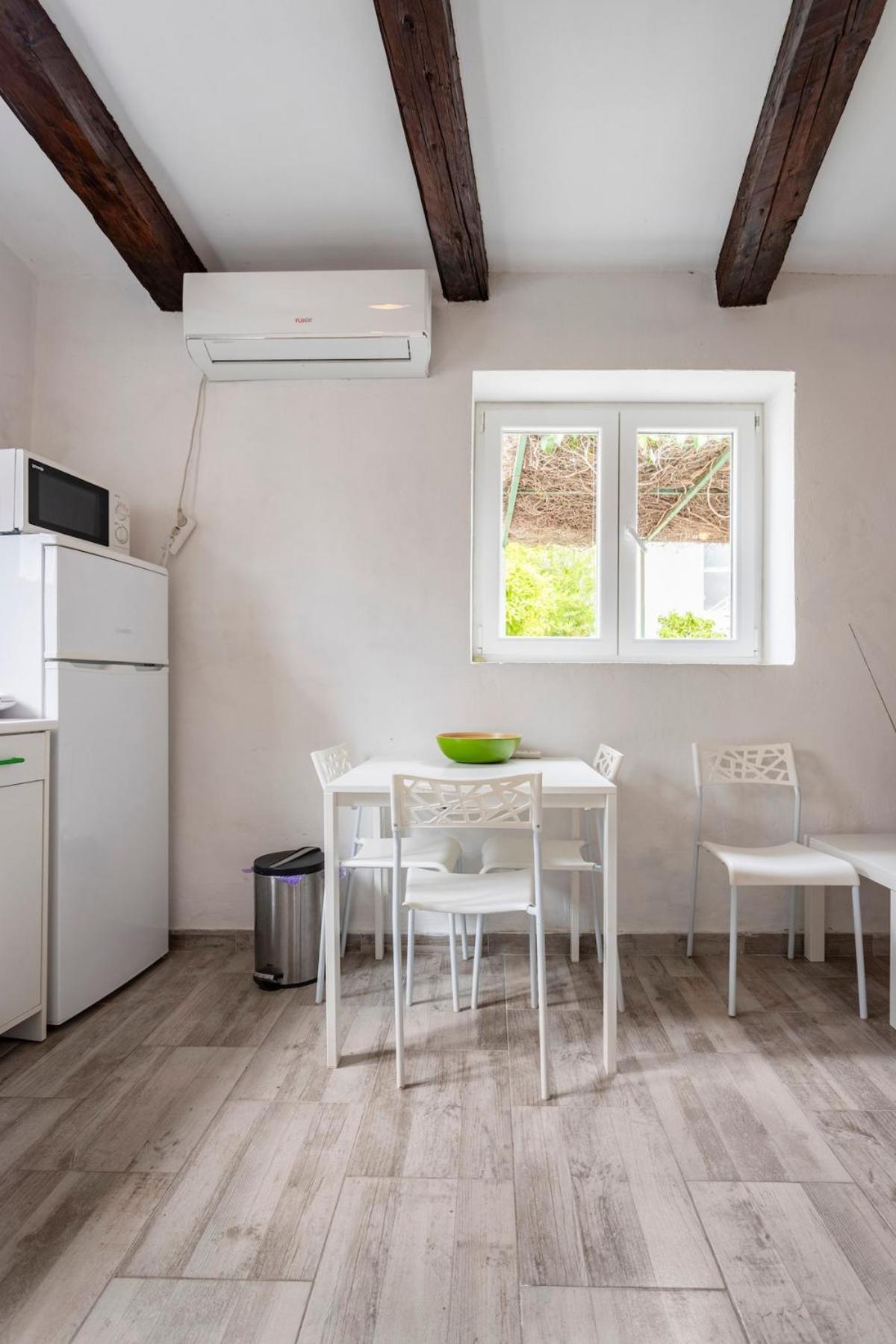וויס Apartments Martinis מראה חיצוני תמונה